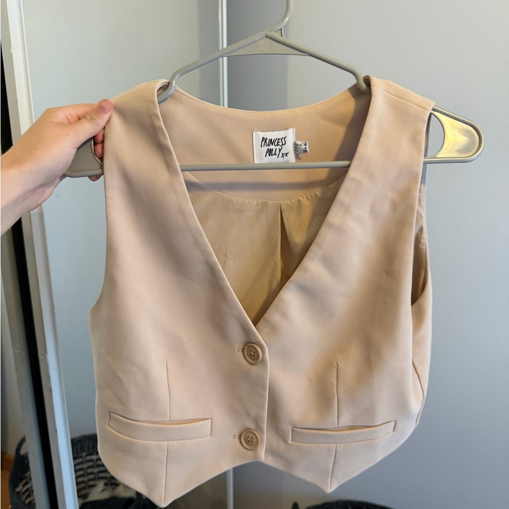 PRINCESS POLLY vest - Picture 6 of 10